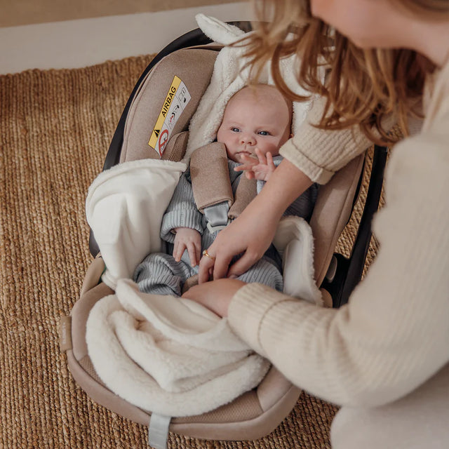 Meyco Baby Teddy automobilinės kėdutės vokelis kūdikiui Rabbit Natural