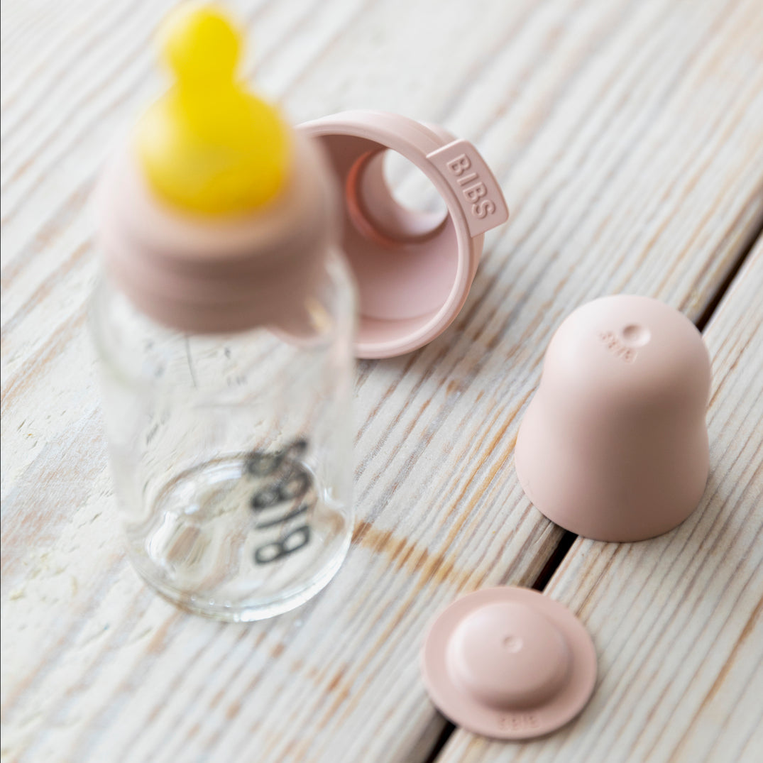 BIBS stiklinis buteliukas nuo dieglių 225 ml (Blush) pilnas komplektas
