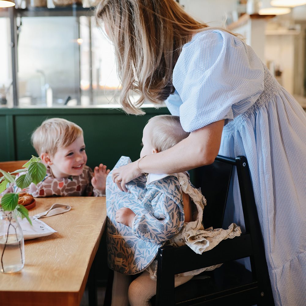 Mushie seilinukas su rankovėmis Blue Flowers