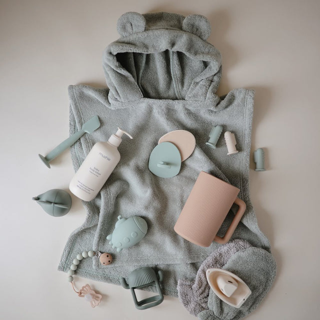 Mushie pončas - rankšluostis su gobtuvu Bear Moss