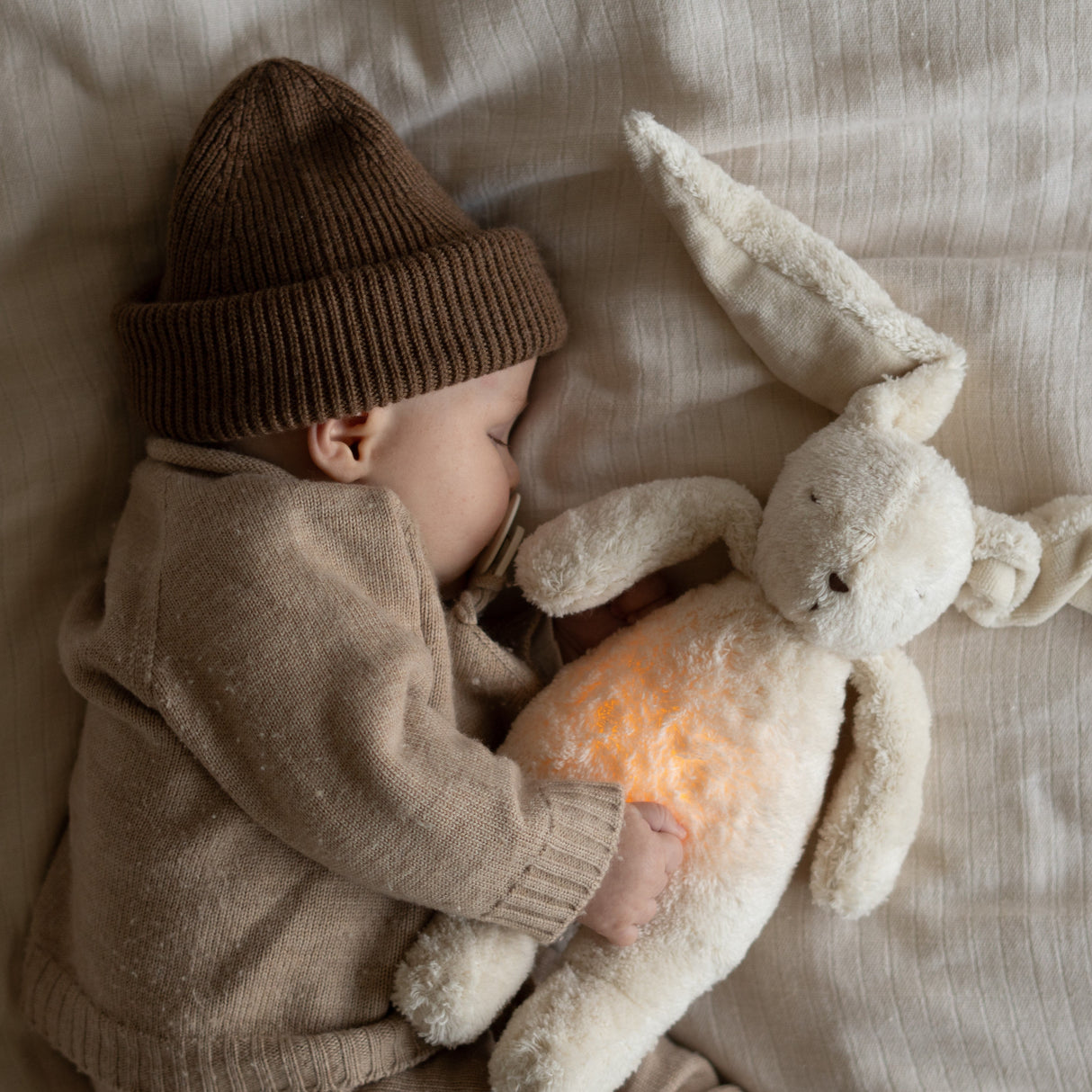 Moonie 2.0 migdukas Organic Humming Bunny - Grey su garso įrašymo funkcija