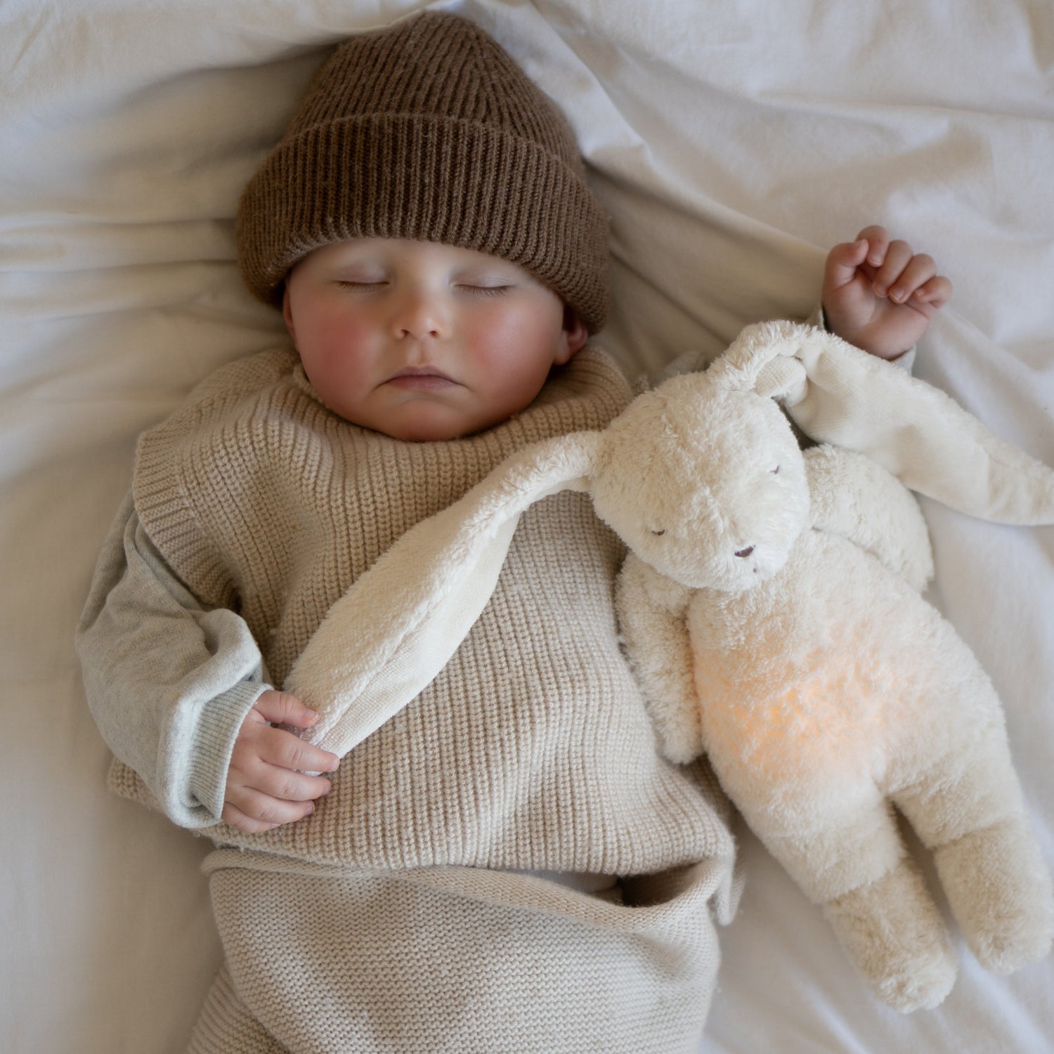 Moonie 2.0 migdukas Organic Humming Bunny - Polar su garso įrašymo funkcija