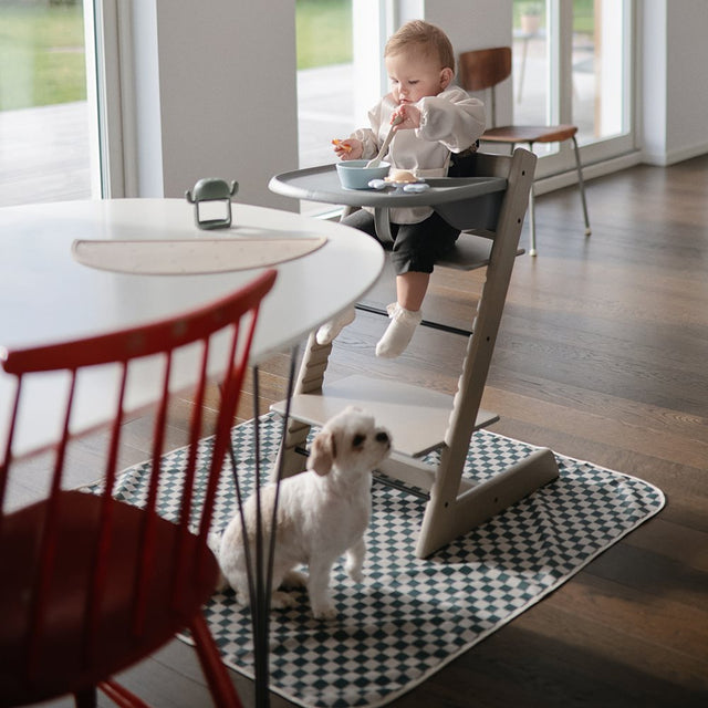 Mushie grindų kilimėlis po kūdikių maitinimo kėdute (Rainbows)