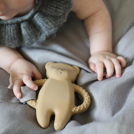 Moonie natūralaus kaučiuko kramtukas Bear Cappuccino