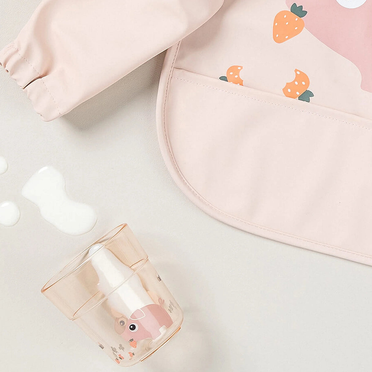 Done by Deer vaikiška stiklinė Glass L Tiny farm Powder (180 ml)