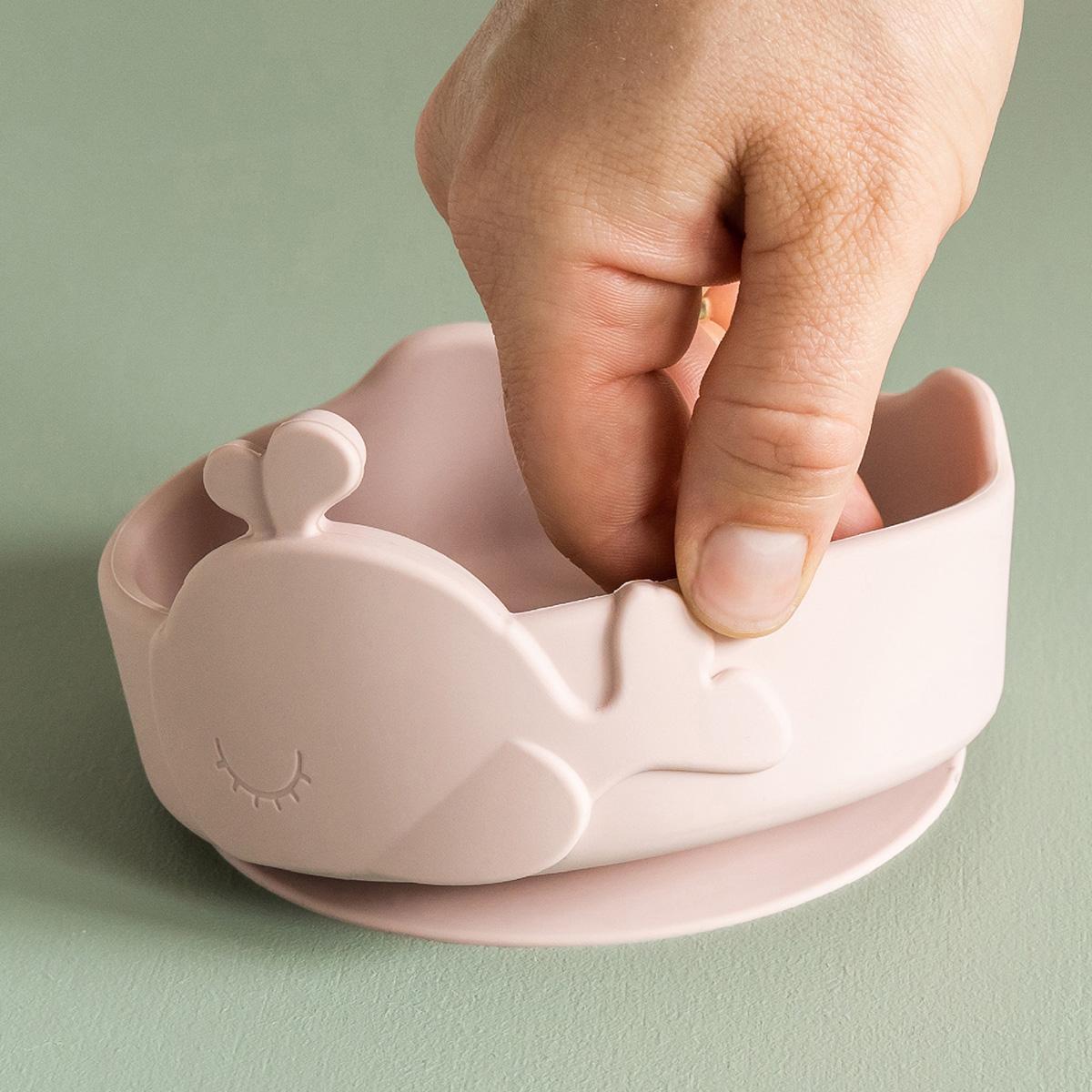 Done by Deer valgymo rinkinys: tikrai prilimpanti lėkštė ir šaukštelis Wally Blue