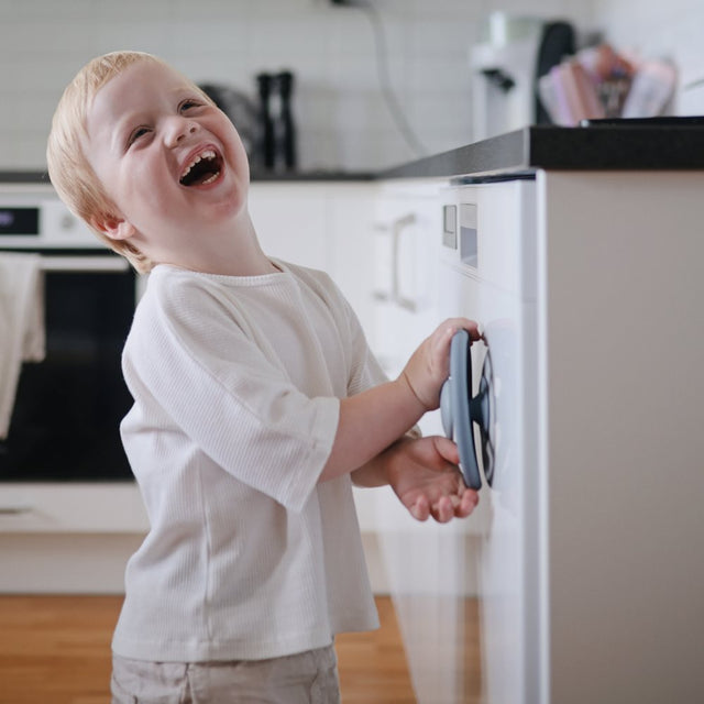 Mushie prilimpantis sukamasis žaislas (spinner) Wheel