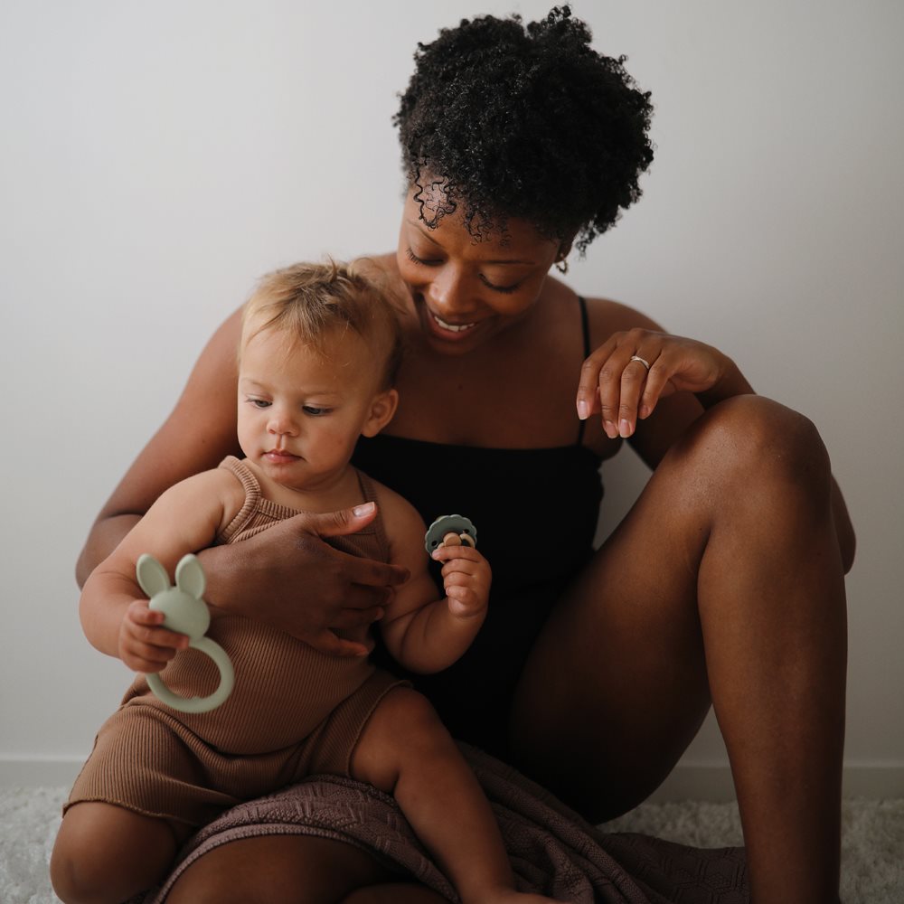 Mushie bunny chewer (Bunny Sage)