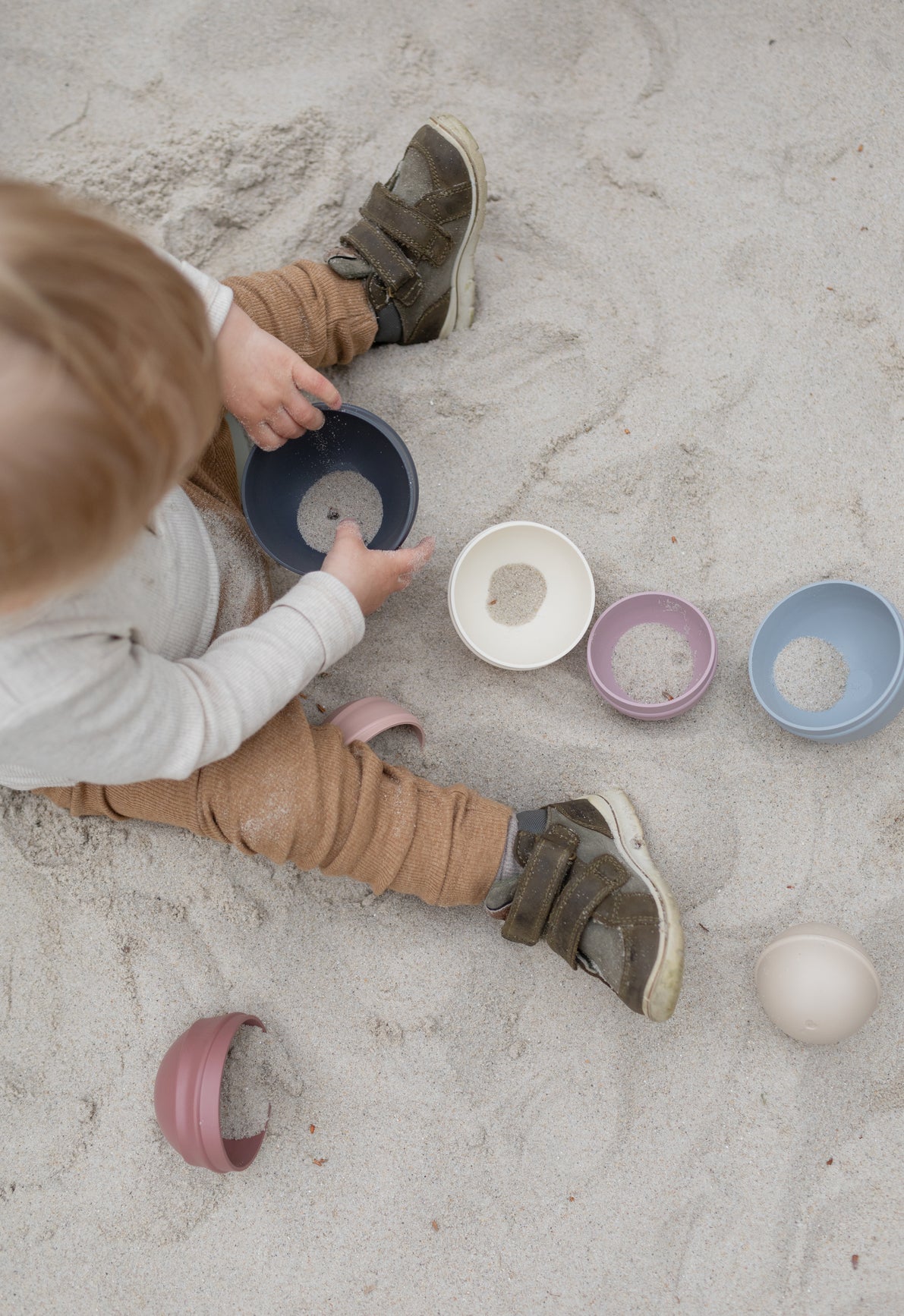 BIBS izglītojošs rotaļlietu šūpošanās tornis Pastel Rainbow