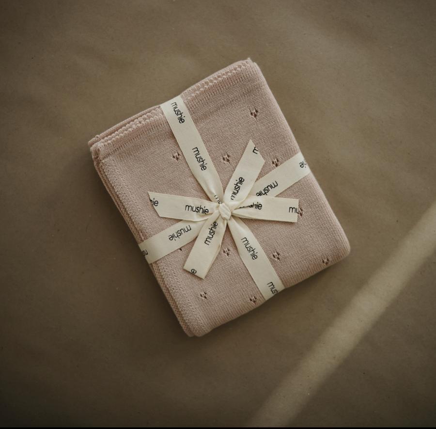 Mushie megztas pledas Pointelle – Blush