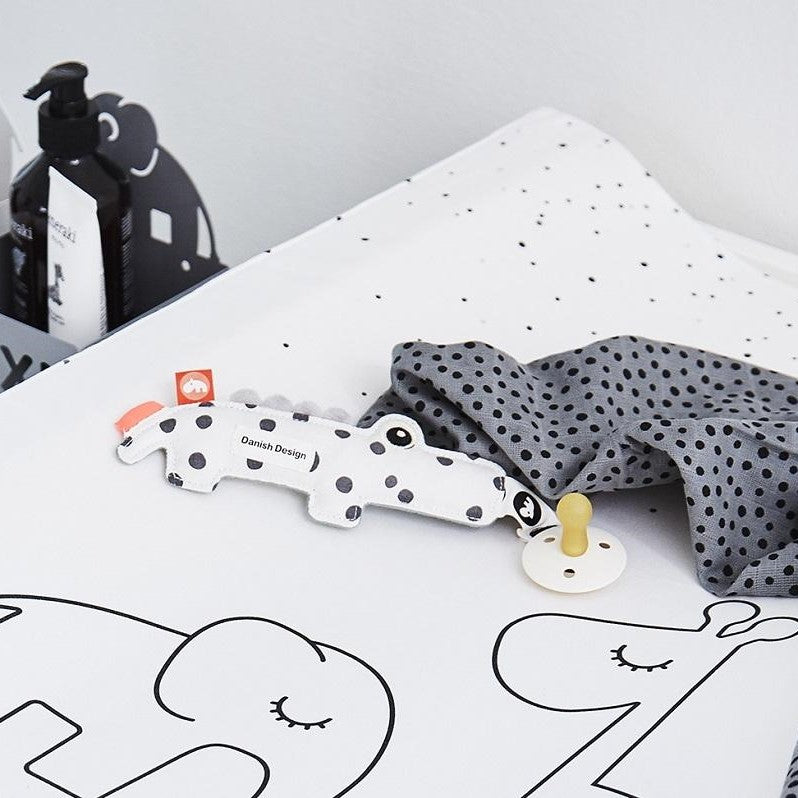 Done by Deer čiulptuko laikiklis Krokodilas (skirtingos pusės) (4718878687314)