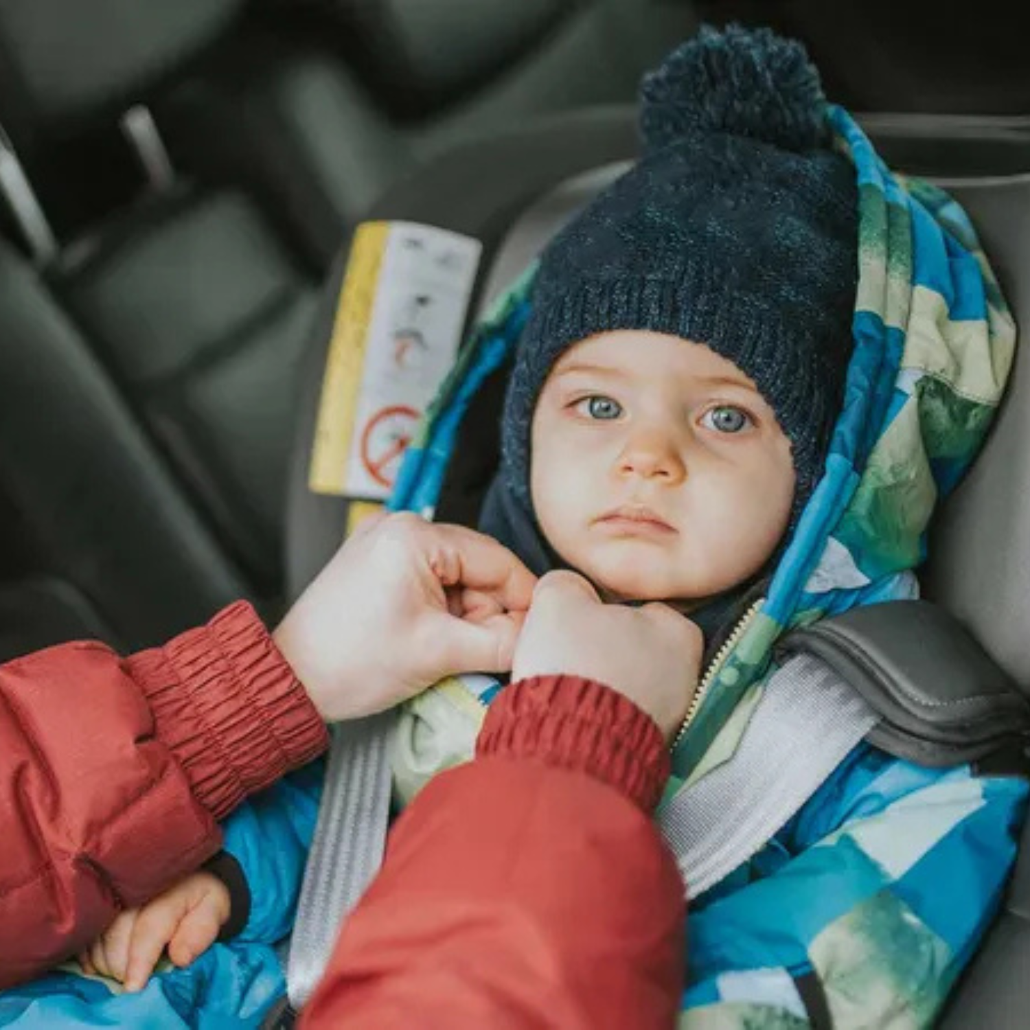 Žiema, kombinezonai ir automobilinės kėdutės: ką turi žinoti kiekvienas tėvas