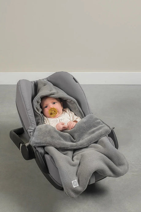 Jollein šiltas vokelis autokėdutei 0+ ir vežimėliui Basic Knit Stone Grey