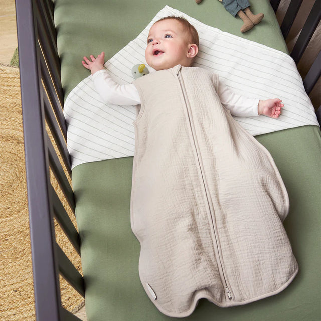 Meyco Baby medvilninė jersey paklodė su guma 60 × 120 cm, Olive Green
