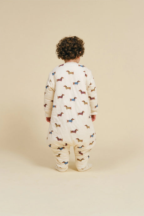 Molis&Co pižama - miegmaišis su rankovėmis, kojytėmis ir atverčiamomis kojinėmis TOG 2.5  Fancy Teckels