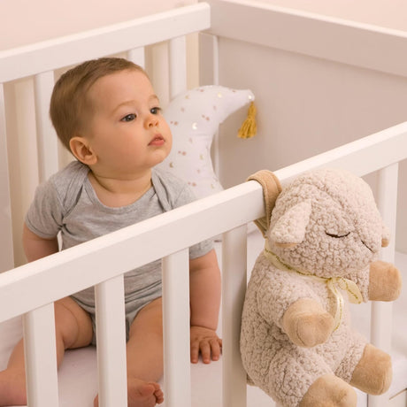 Cloud B migdukas Sleep Sheep On The Go su baltu triukšmu, smėlio spalvos