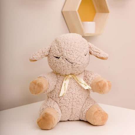 Cloud B migdukas Sleep Sheep On The Go su baltu triukšmu, smėlio spalvos