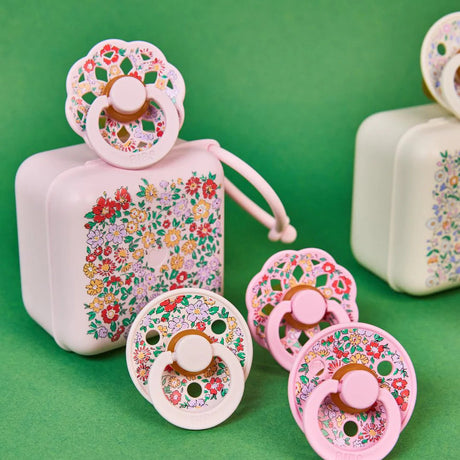 BIBS x Liberty Boheme čiulptukų rinkinys 2 dydis (6 - 18 mėn.) Oscar Meadow Blossom Mix