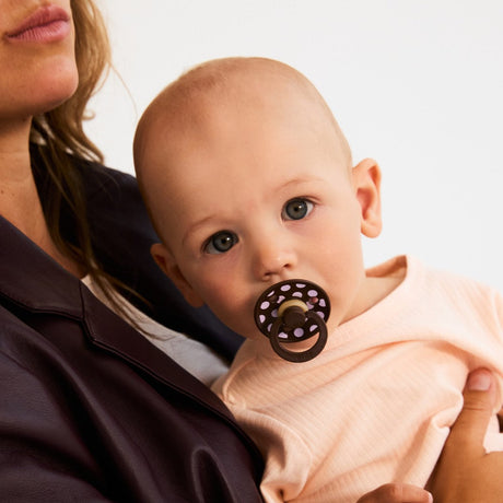 BIBS Studio Collection Polka Dots čiulptukų rinkinys 2 dydis (6 - 18 mėn.) Baby Pink / Mocha