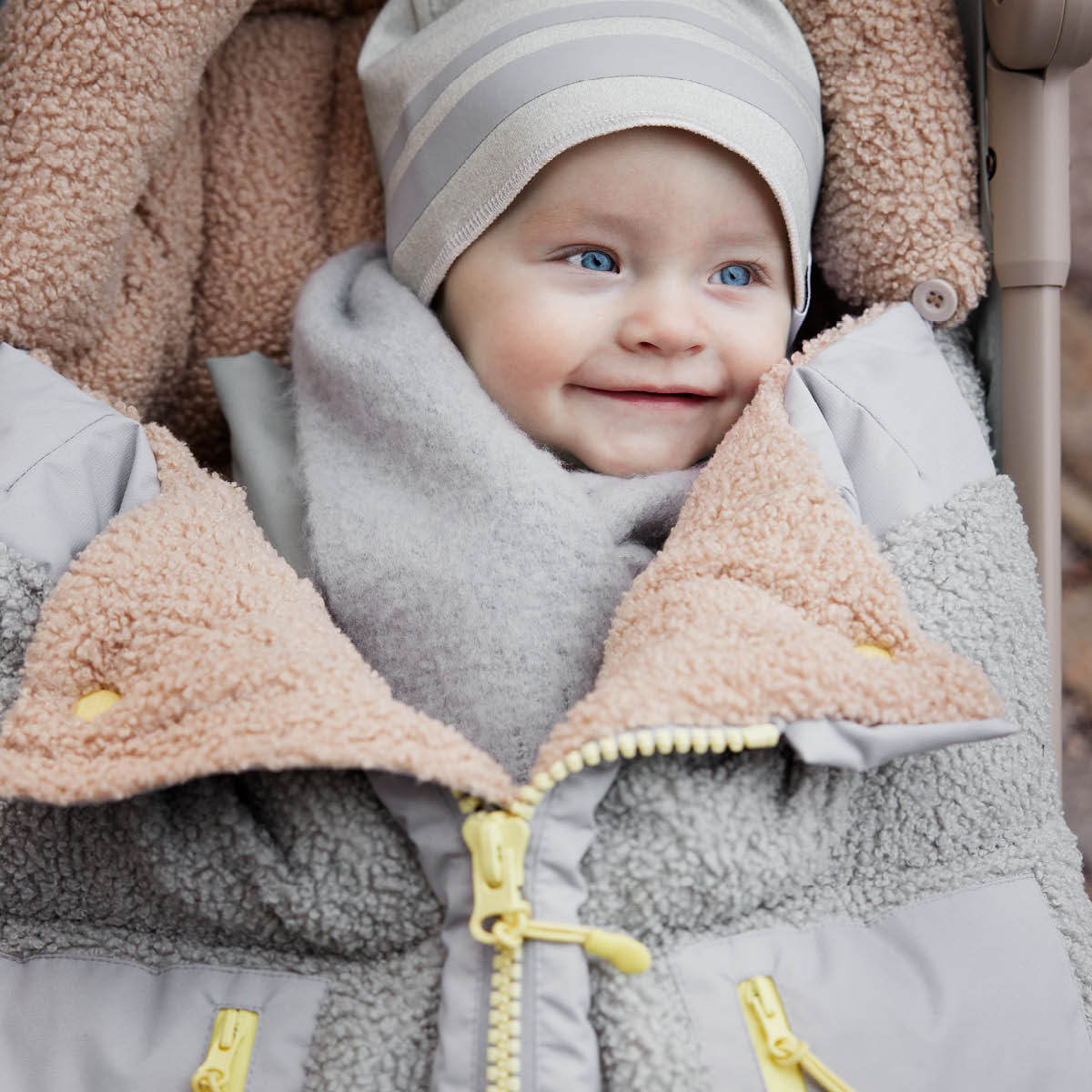 Elodie Details Winter Baby Wrap Utility Green