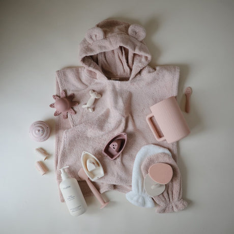 Mushie pončas - rankšluostis su gobtuvu Bear Blush