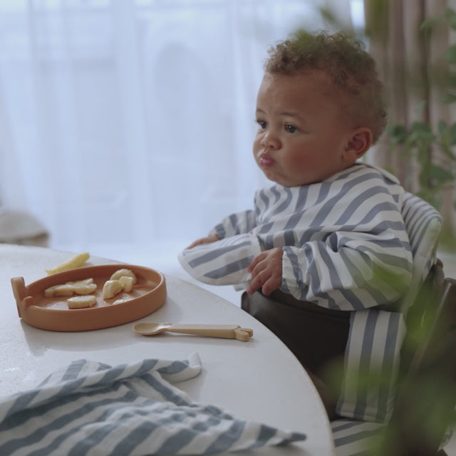 Meyco Baby neperšlampamas seilinukas su rankovėmis 6–24 mėn., Fat Stripe Jeans Blue
