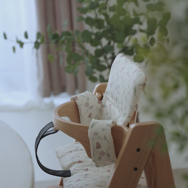 Meyco Baby neperšlampamas seilinukas su rankovėmis 6–24 mėn., Flower Multicolour