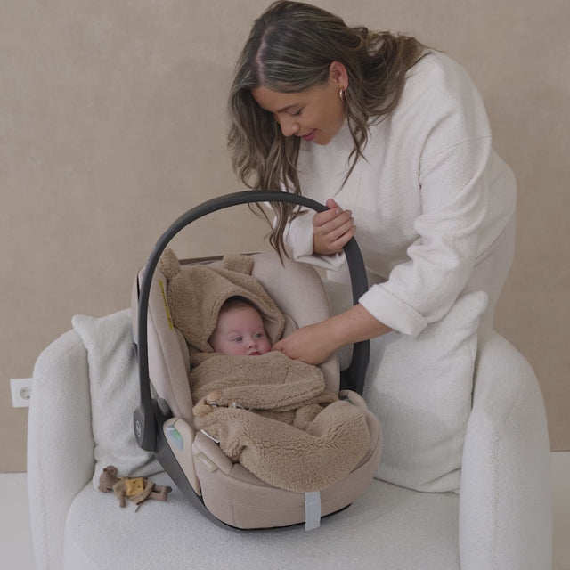Meyco Baby Teddy automobilinės kėdutės vokelis kūdikiui Bear Warm Brown