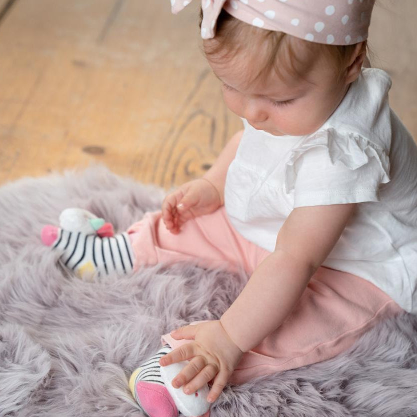 Sākums › Apavi › Fehn apavi - čības ar grabulīšiem mazulim "Koala" 