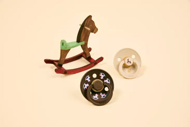 BIBS čiulptukų rinkinys 2 dydis (6 - 18 mėn.) Holiday Horse Vanilla / Mocha