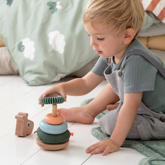 Done by Deer medinis žiedų bokštas Raffi Colour mix