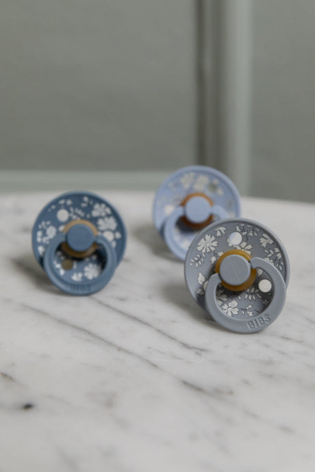 BIBS knupīša komplekts 1. izmērs (0 - 6 mēneši) Liberty Chamomile Lawn Baby Blue Mix 