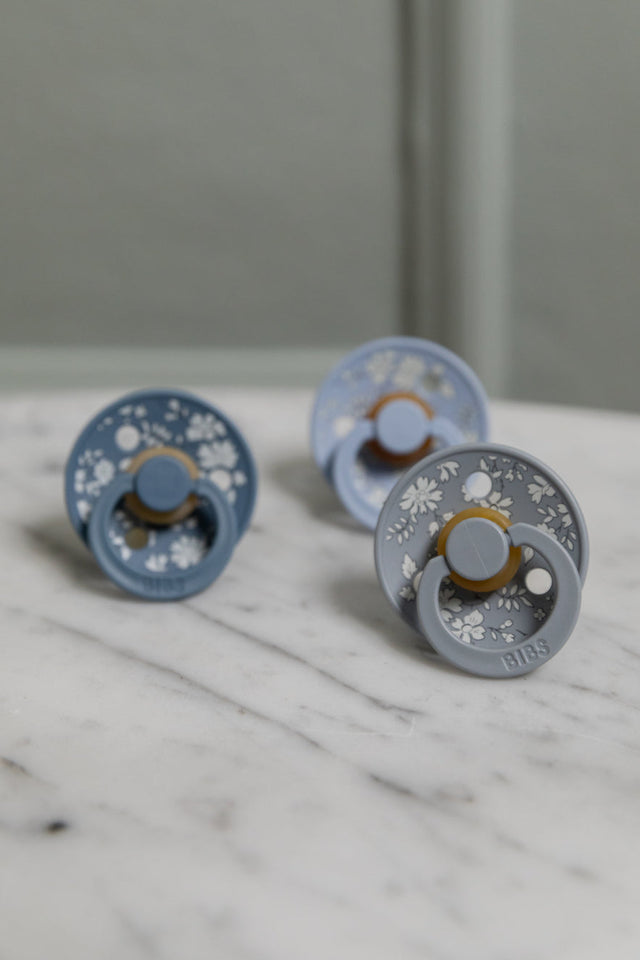 BIBS čiulptukų rinkinys 1 dydis (0 - 6 mėn.) Liberty Chamomile Lawn Baby Blue Mix