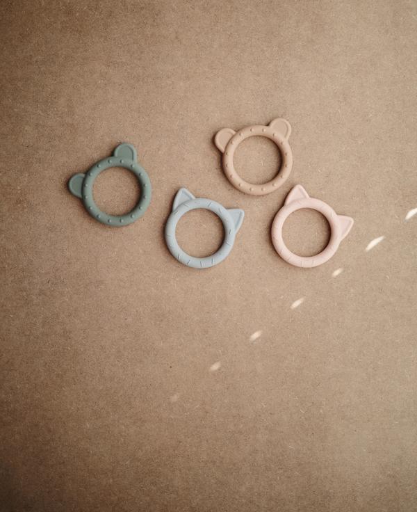 Mushie kramtukas rausvas katinėlis (Cat-Blush)