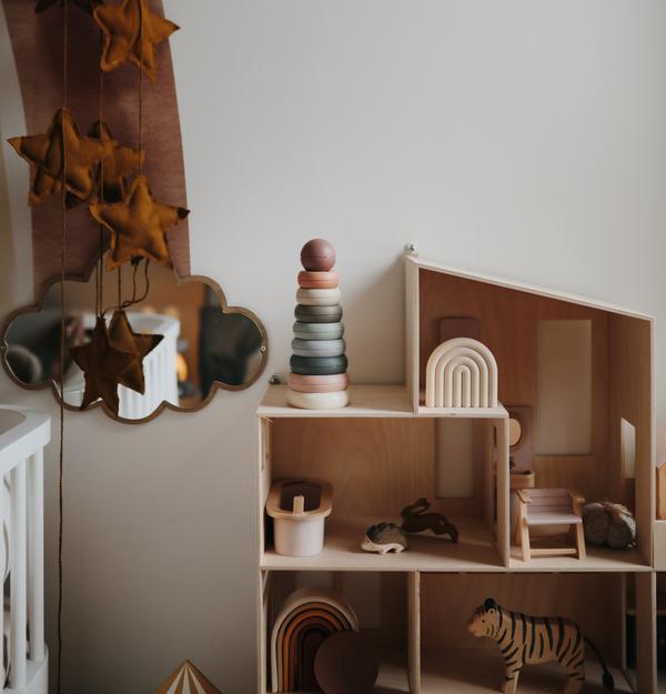 Mushie lavinamasis žaislas žiedų bokštas - Natūralios spalvos (Original)