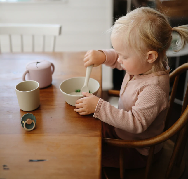 Mushie valgymo įrankių rinkinys vaikams Blush
