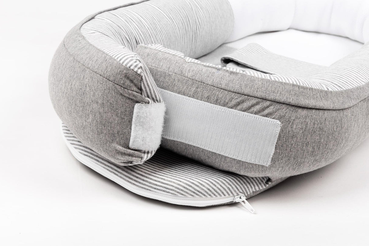 Doomoo kūdikio lizdelis (naujagimio gultukas) "Cocoon Classic Grey"