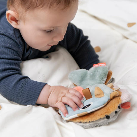 Deer tehtud tegevusraamat beebile "Meresõbrad" 