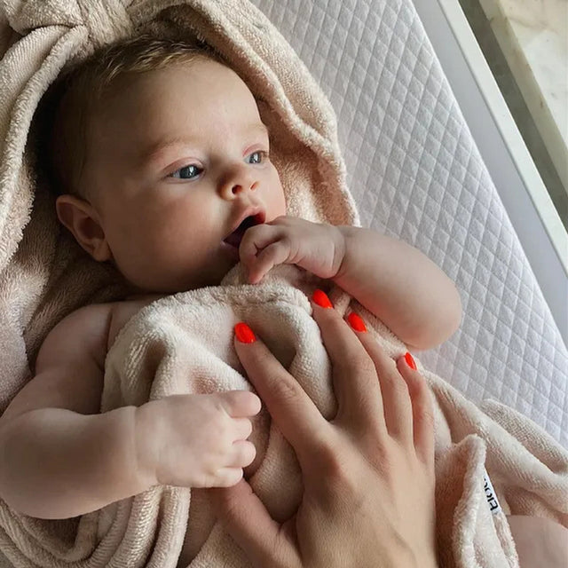 Elodie Details rankšluostis su gobtuvu Damutė/Pink Bow