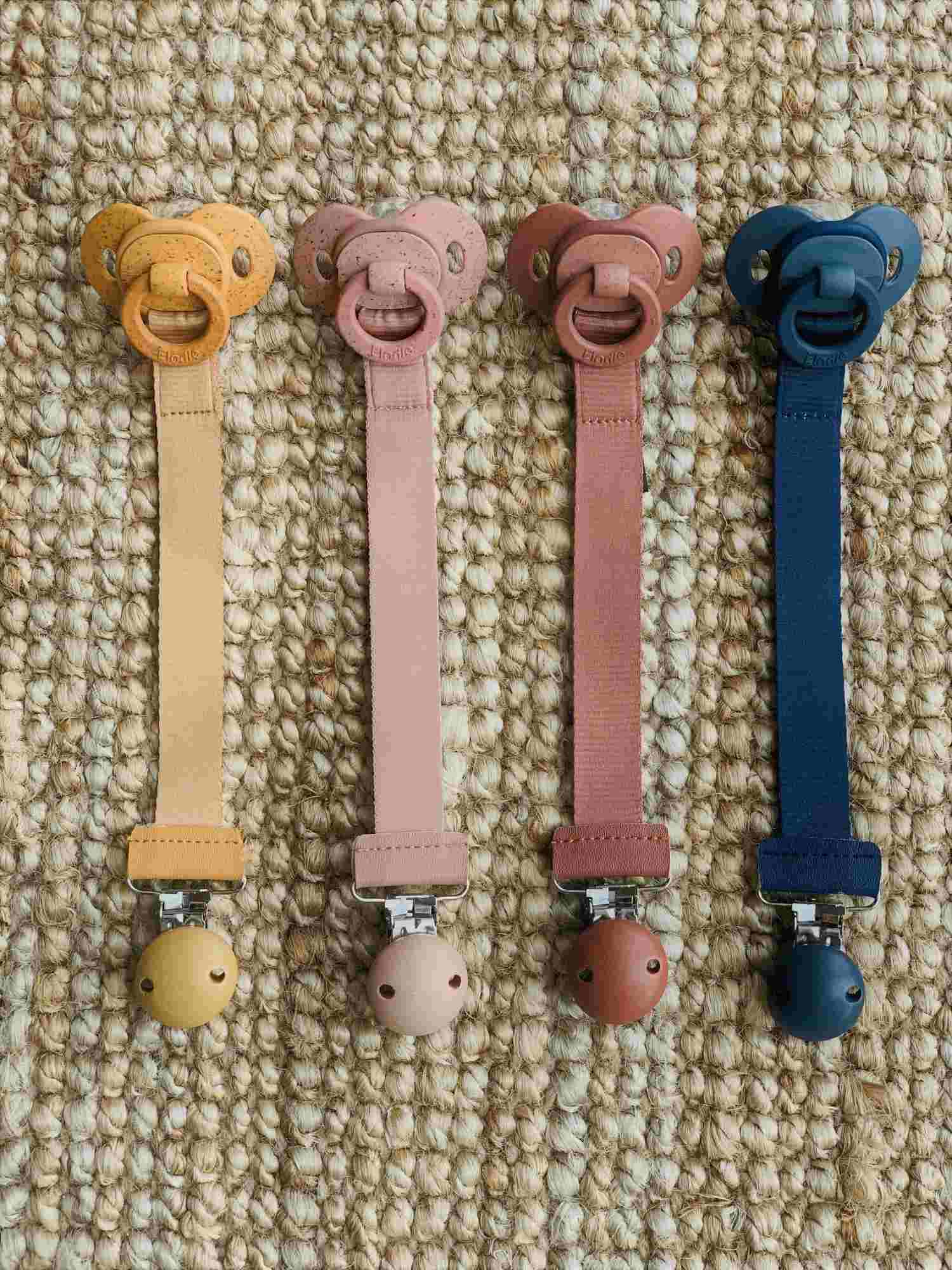 Elodie Details medinis čiulptuko laikiklis  "Auksas"/"Gold Gold" (4851018956882)