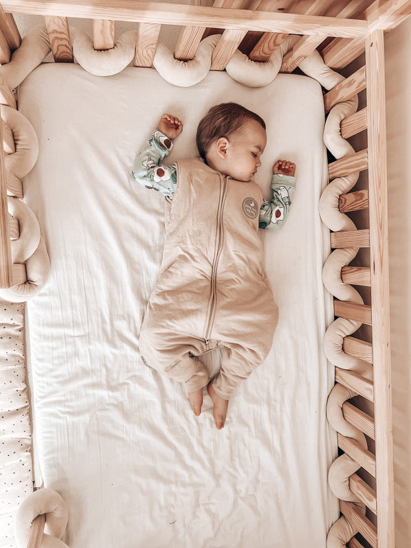 Natulino NATURALS LITTLE WALKERS™ kahekihiline beebi magamiskott GOTS beež