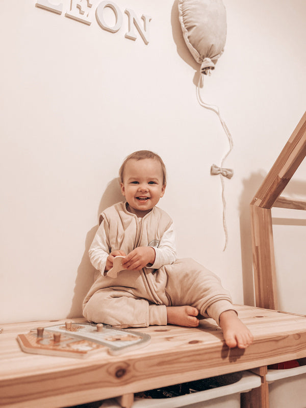 Natulino NATURALS LITTLE WALKERS™ kolmekihiline beebi magamiskott GOTS beež