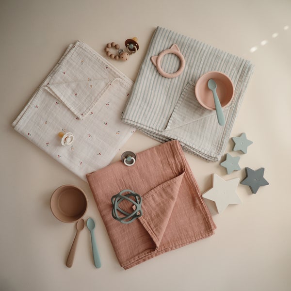 Mushie muslino vystyklas iš organinės medvilnės Cherries