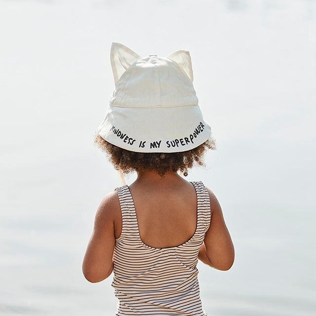 Elodie Details kepurė nuo saulės Katinėlio ausytės (Vanilla White)